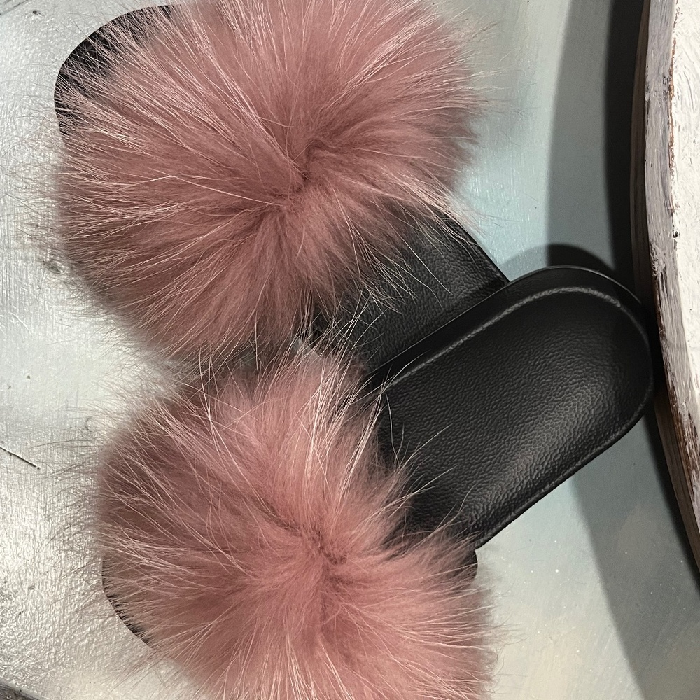 Be lush pink fox fur slides or slippers